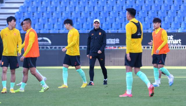 PG电子游戏试玩-【国足前瞻】拼凑的阵容,拼凑的表演?